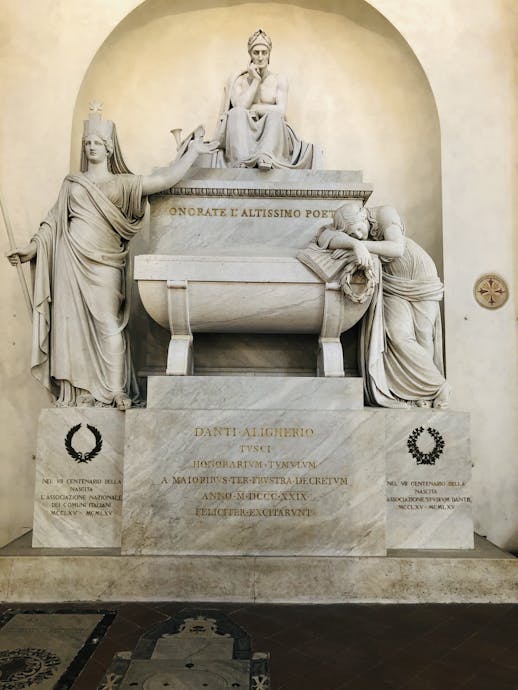 Stefano Ricci, “Cenotafio di Dante Alighieri”, 1818-1829, marmo. Firenze, Santa Croce, navata destra Stefano Ricci, “Cenotafio di Dante Alighieri”, 1818-1829, marmo. Firenze, Santa Croce, navata destra