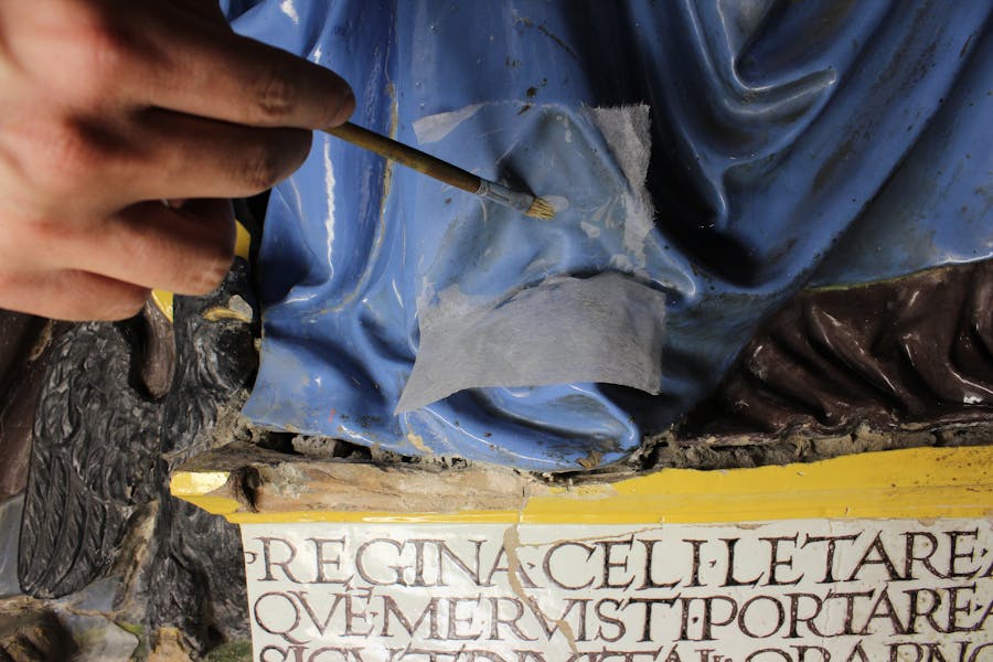 Restauro di Giovanni della Robbia, "Madonna col Bambino e santi", Firenze, Basilica di Santa Croce, Cappella Pulci Berardi