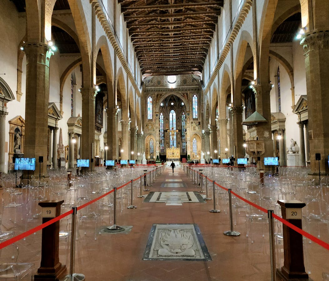 L'allestimento per la celebrazione del 27 