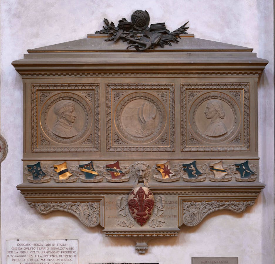 Dario Guidotti, Raffaello Romanelli, “Monumento di Paolo dal Pozzo Toscanelli e Amerigo Vespucci”, 1898, bronzo, pietra forte, pittura. Firenze, Santa Croce, navata sinistra