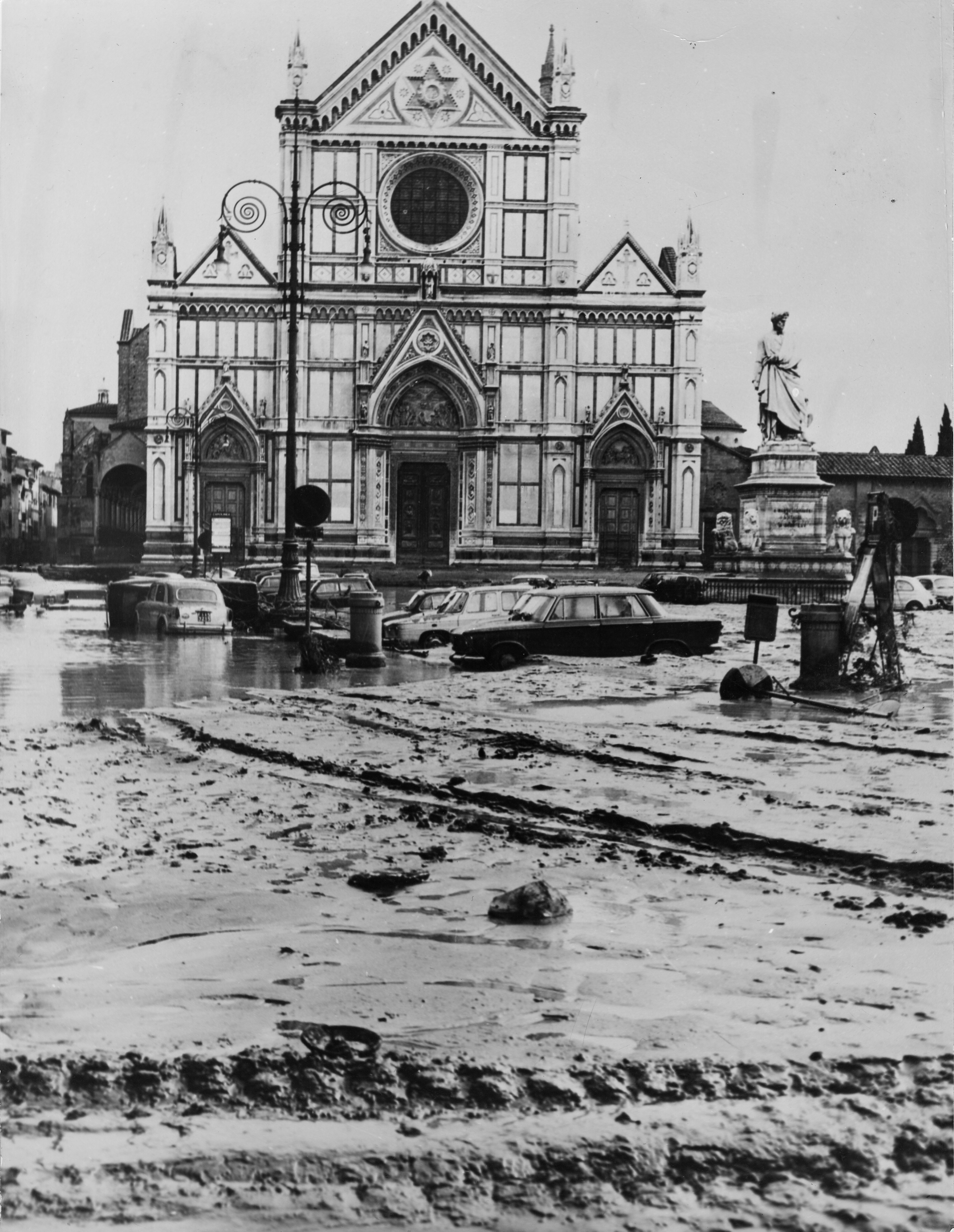 santa croce dopo l'alluvione