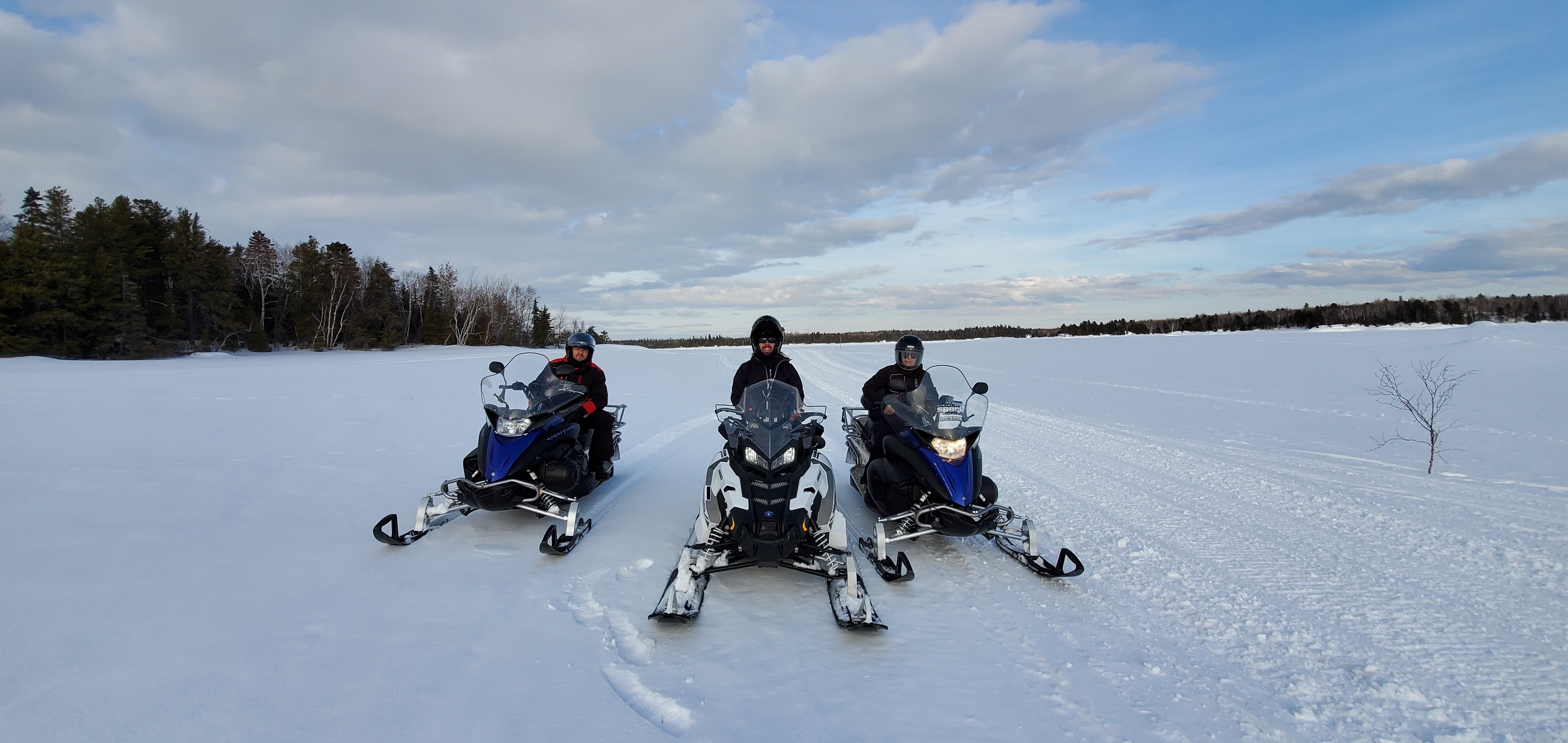 Guided Snowmobile Ride rent Équinox Aventure Équinox Aventure
