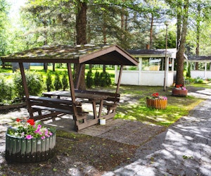 Alahangantie 8, facade