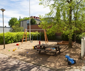 Isouusikatu 12, facade