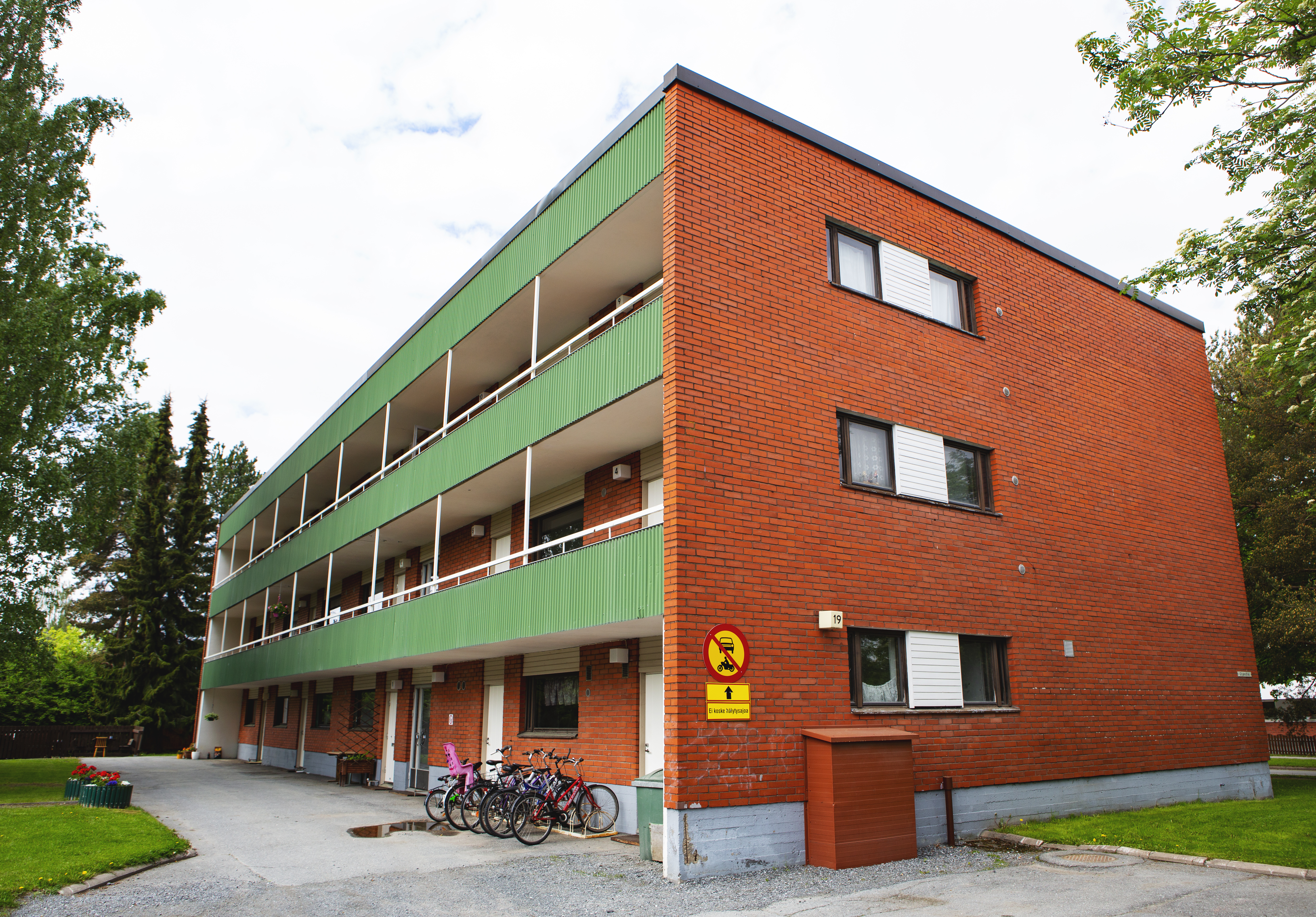 Ojantie 19, 21, pienkuva 207