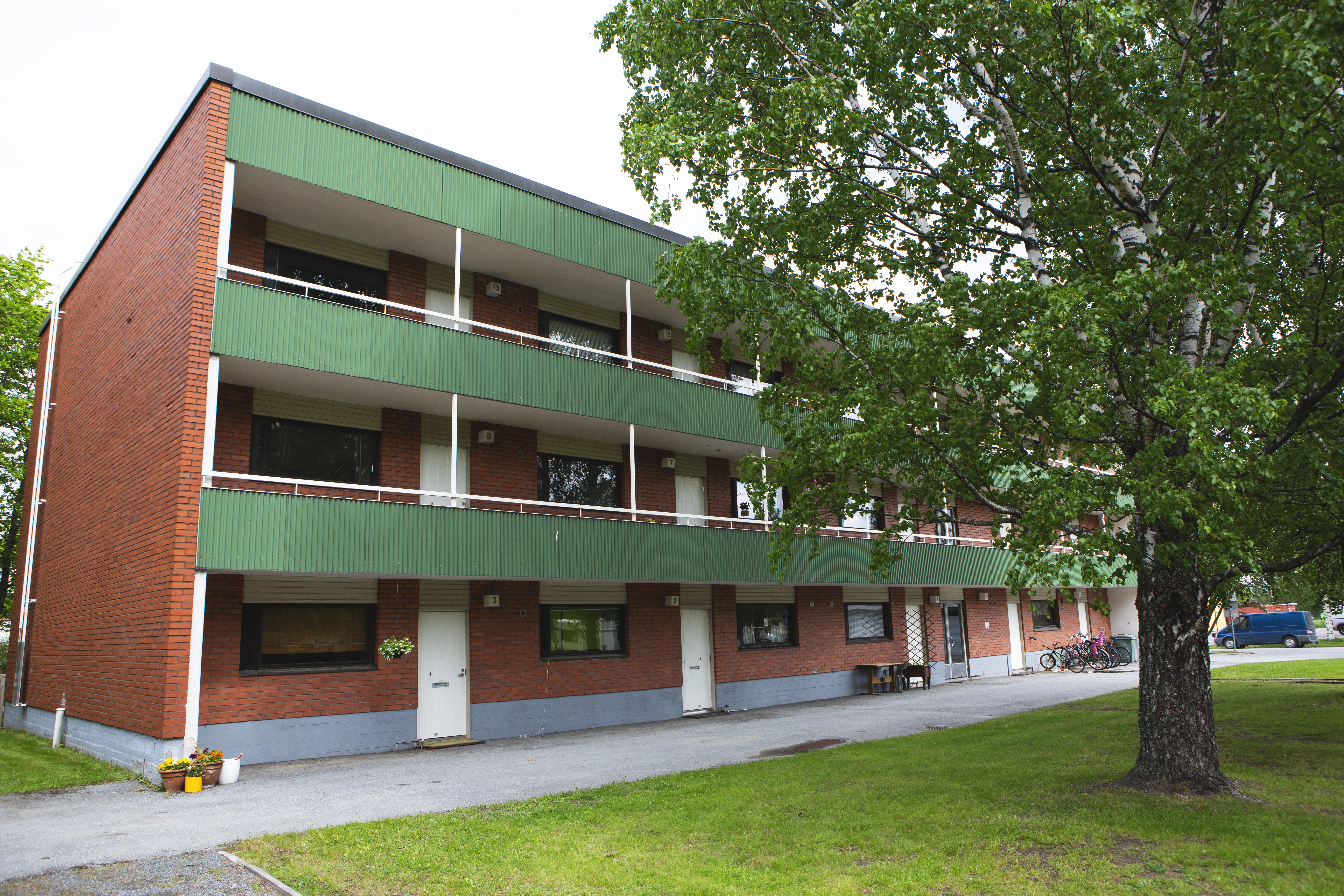 Ojantie 19, 21, pienkuva 209