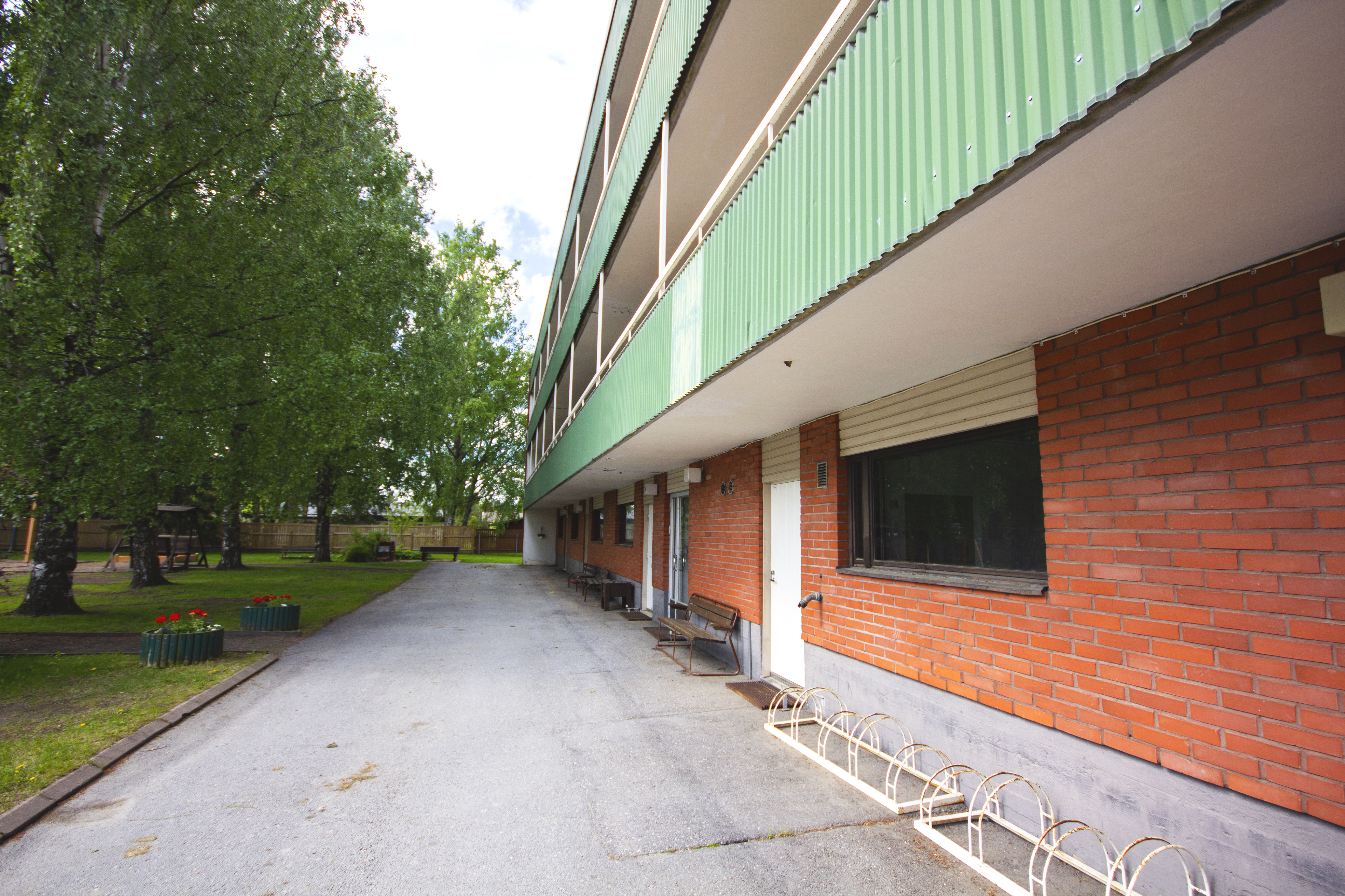 Ojantie 19, 21, pienkuva 210