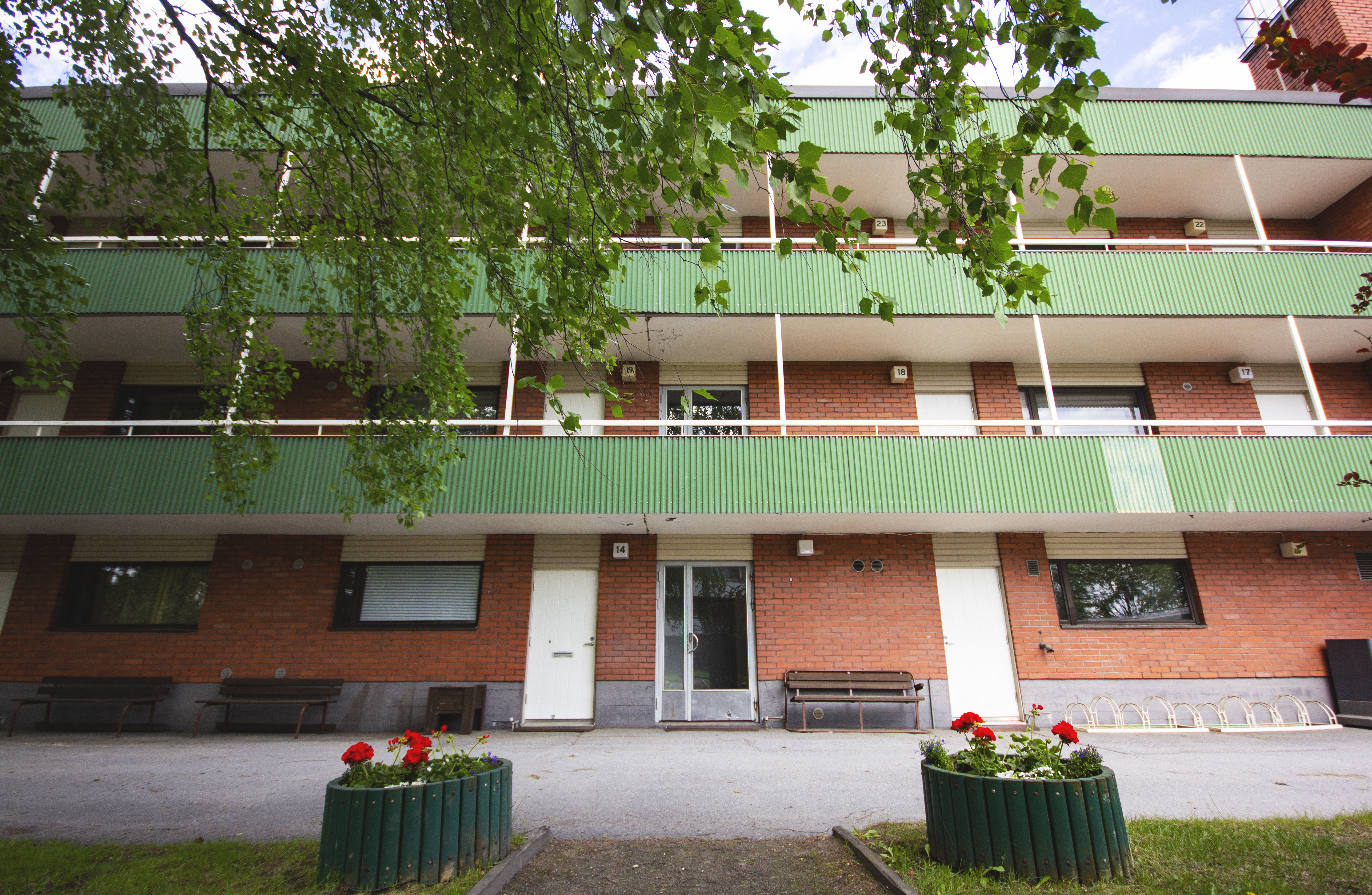 Ojantie 19, 21, pienkuva 211