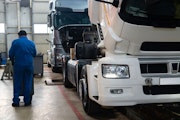 Comment réduire les coûts d’entretien des poids lourds avec un outil de gestion de flotte ?