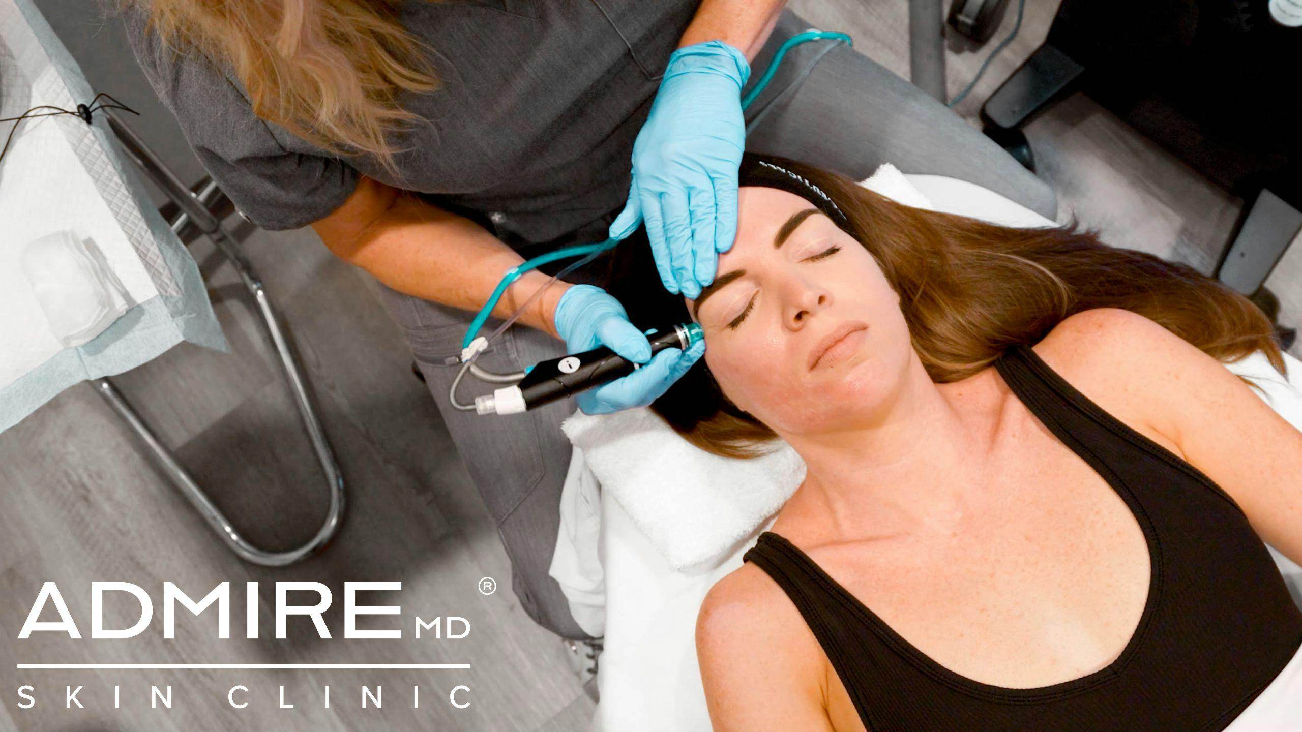 patient getting hydrafacial