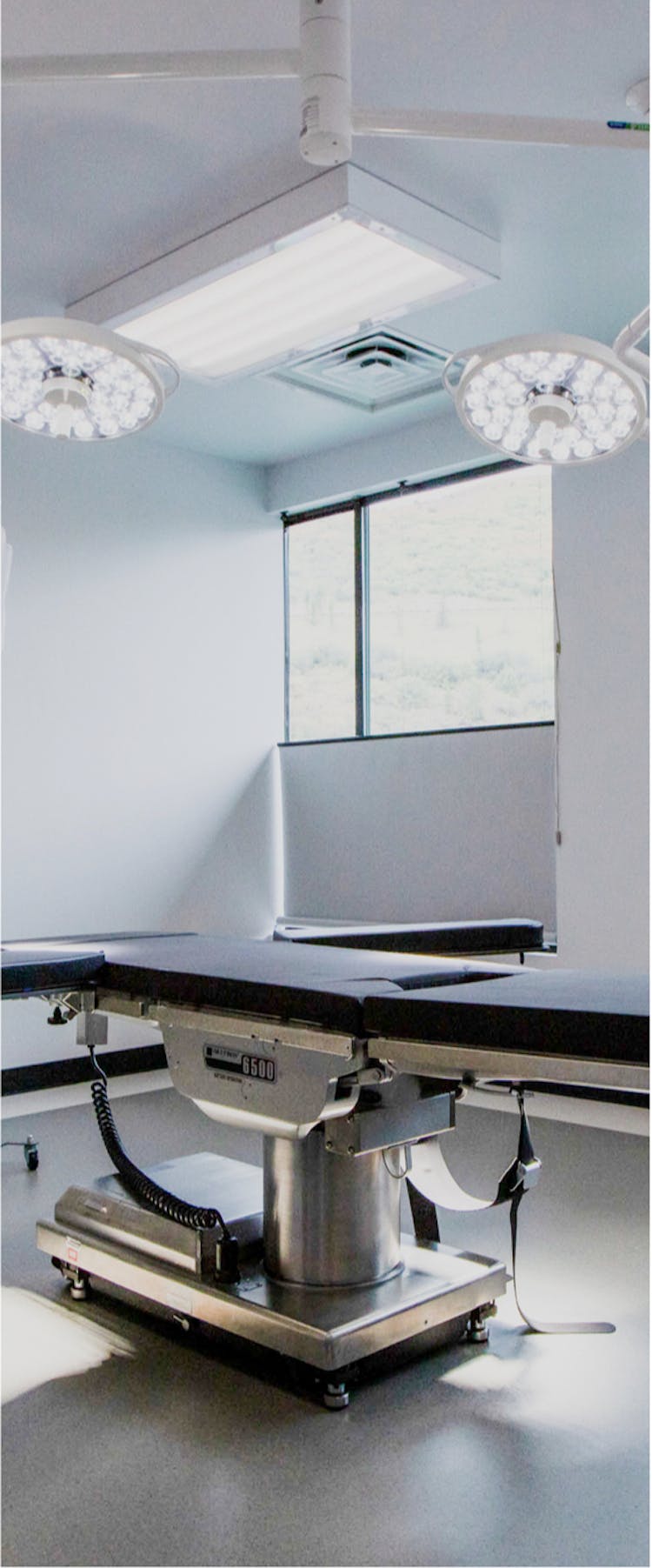 Surgical table at Mangat Plastic Surgery