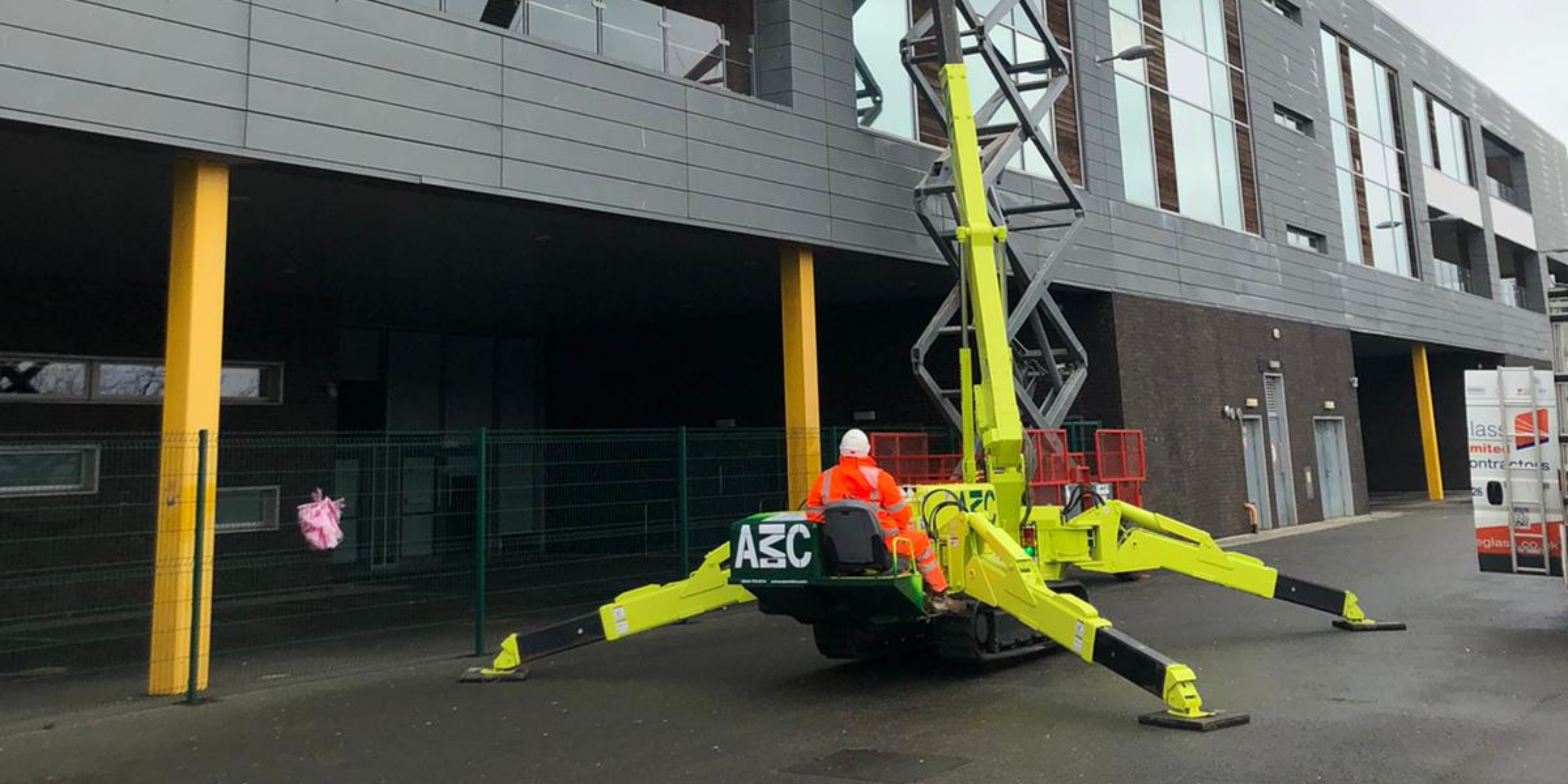 405 Spider Crane Meseryside High School