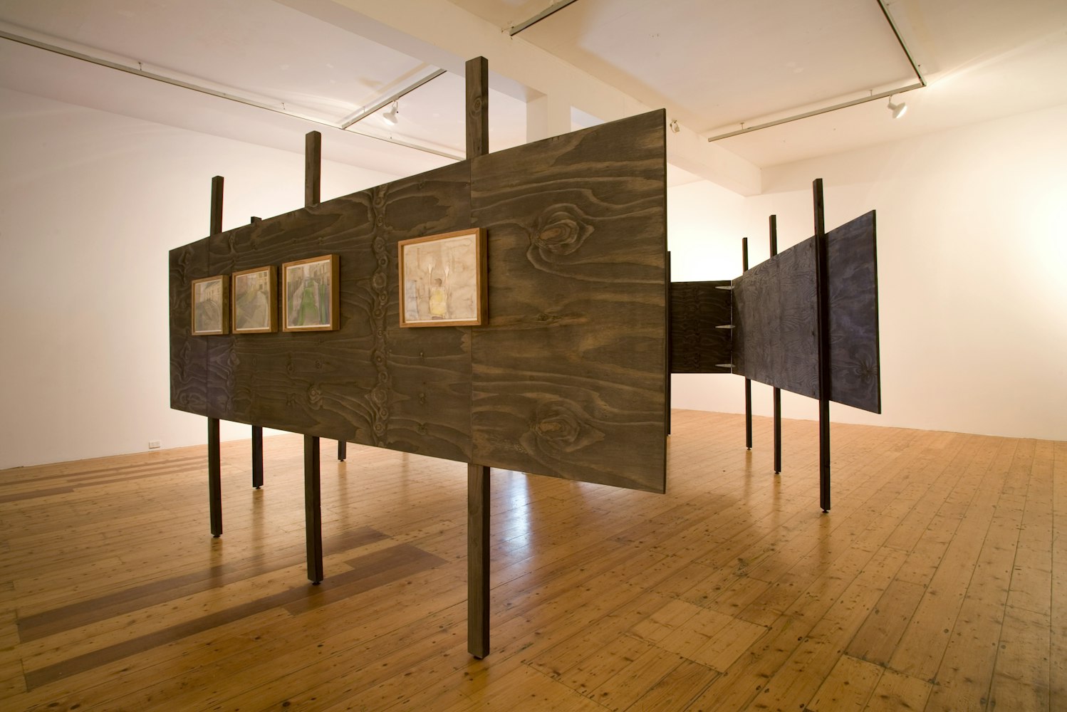 Michelle Ussher, Present Elsewhere, Gertrude Contemporary, 2008.