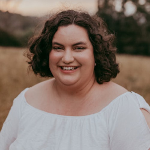 Erin Hallyburton, courtesy of Chapter and Song Photography.