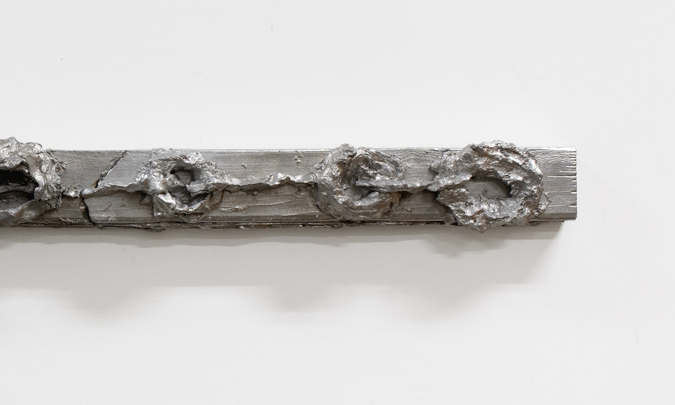 Tara Denny, skyline_ stays, 2025, aluminium, casted at malwood foundry, courtesy and © the artist, photo: Guy Grabowsky.