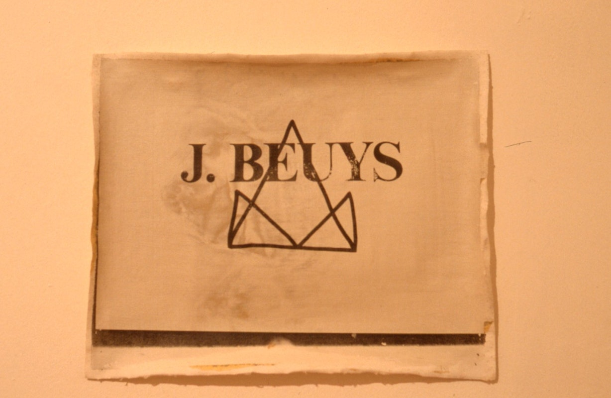 Diena Georgetti, Crown the Clock, 1989, photographic image on canvas, 21x29.2cm. Image courtesy of Gertrude Archive.