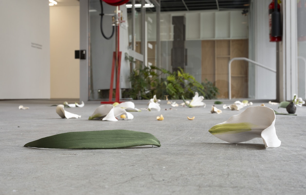 Cindy Huang, Tracing a gilded trail, 2023, installation view, Landings, Gertrude Contemporary, Naarm Melbourne, 2025, glazed porcelain, 1000 parts, image courtesy of the artist and Sumer, Tāmaki Makaurau Auckland © the artist, photograph: Christian Capurro