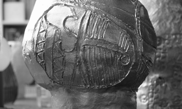 Maia Kreisler, Upoko (detail), 2026 ceramic and silver oil paint. Copyright and courtesy the artist. Image: Maia Kreisler