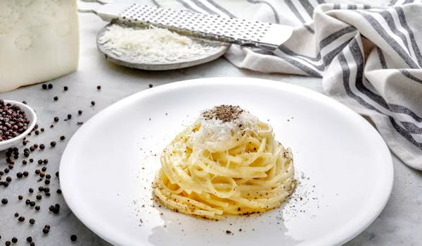 Spaghetti cacio e pepe