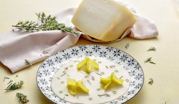 Ravioli di Pecorino Medoro in zuppetta di cannellini