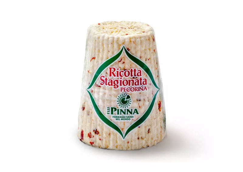 Ricotta Pecorina Salata Stagionata Al Peperoncino – Specialità Pizzimenti - Foto 4
