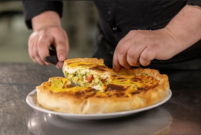 Torta salata-zucchine-pomodorini-e-brigante