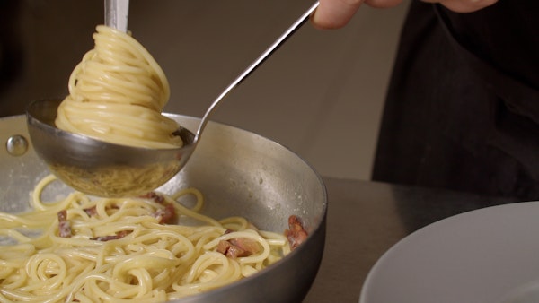 spaghetti-alla-gricia.webp