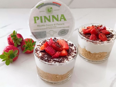 Cheesecake al Bicchiere Ricotta e Fragole
