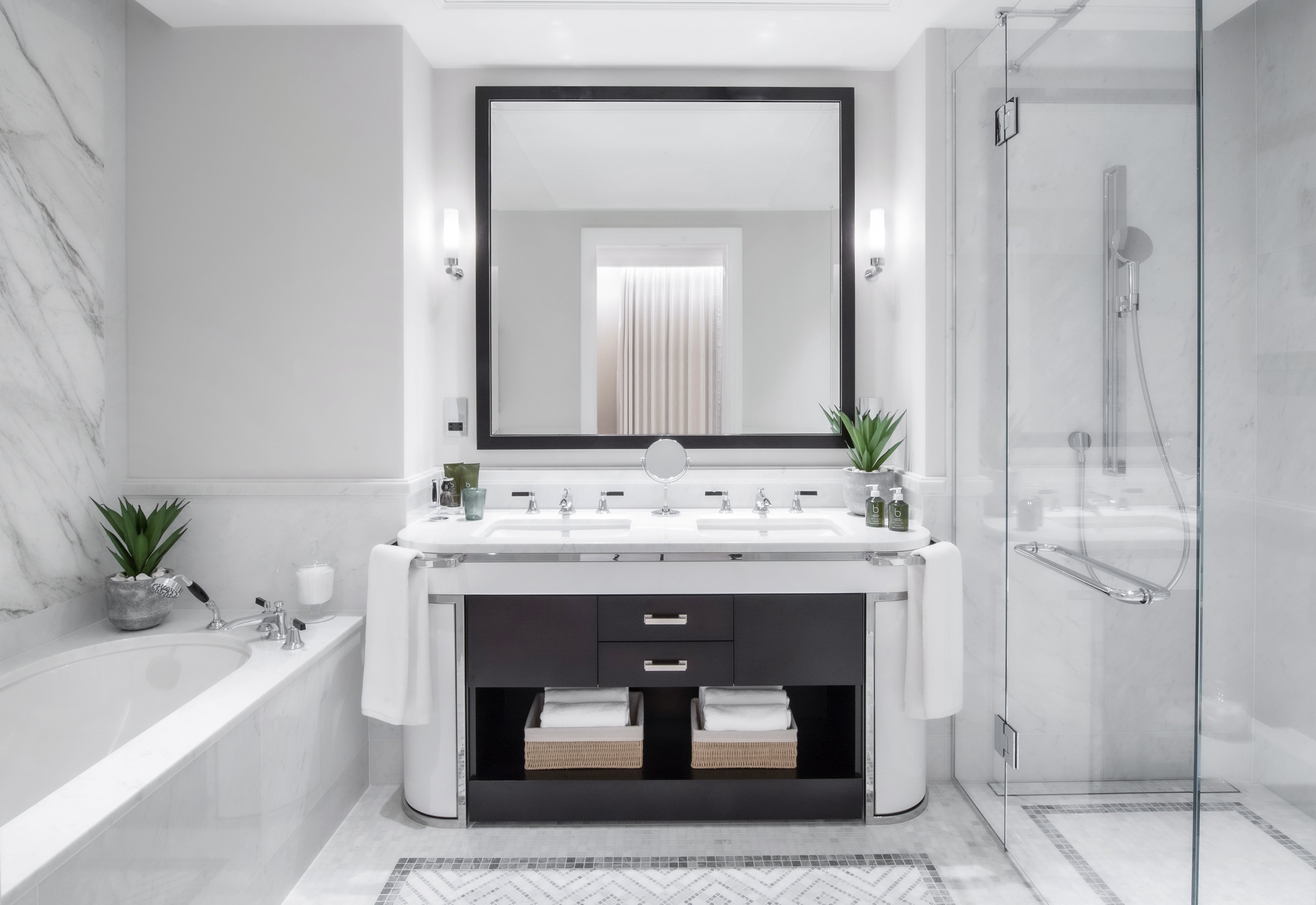 Show apartment bathroom