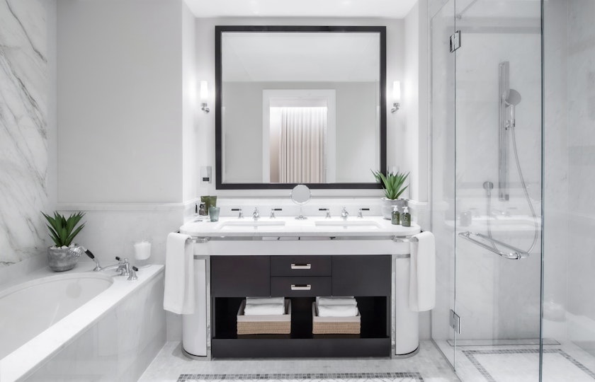 Show apartment bathroom