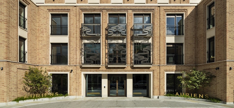 Auriens Chelsea front entrance