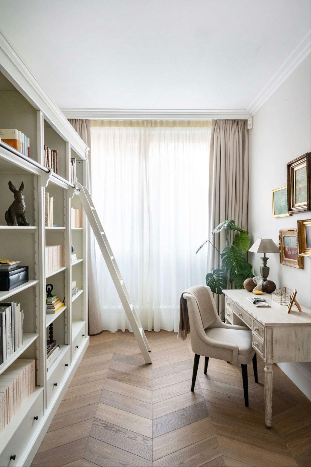 Study, Apartment 3