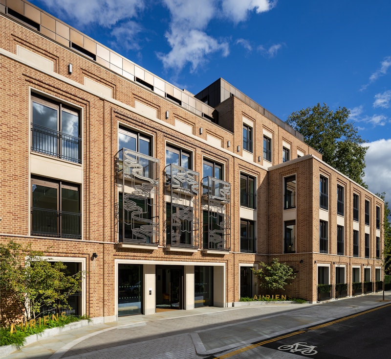 Auriens from Dovehouse Street