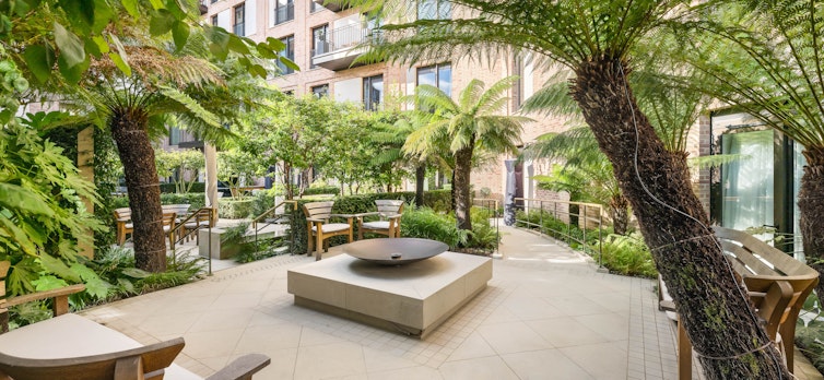 Blooming garden at Auriens Chelsea