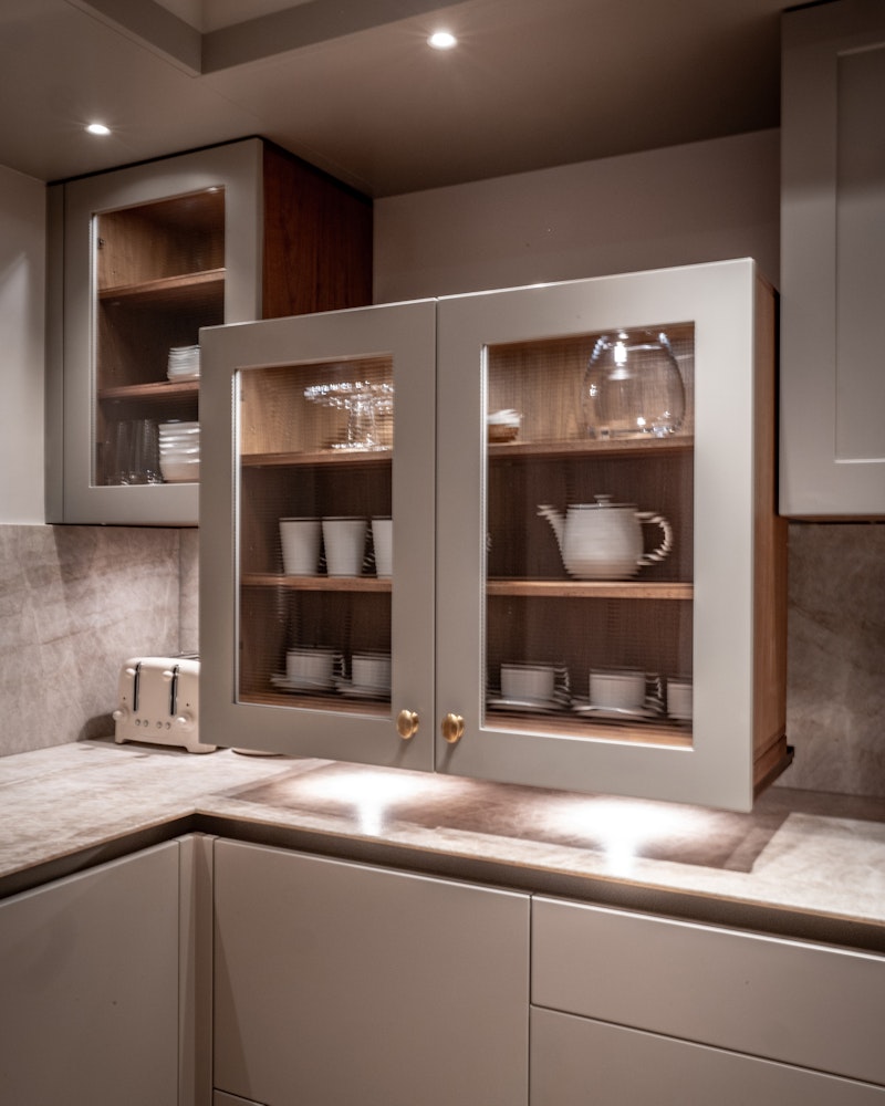 Motorised kitchen cabinet