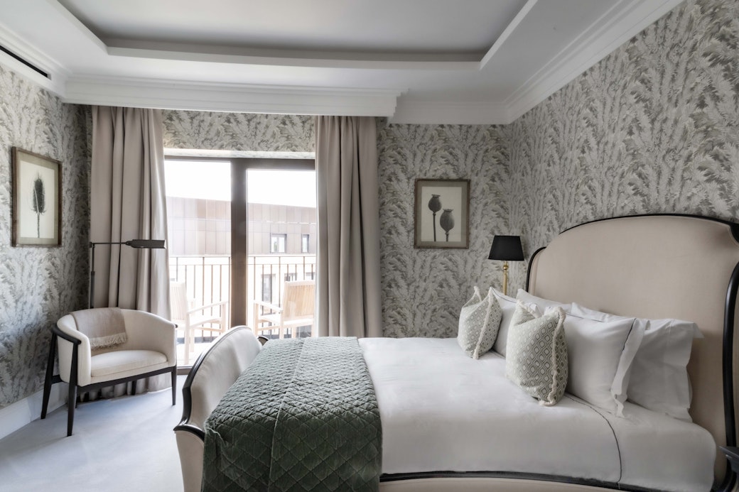 Apartment 409, principle bedroom 