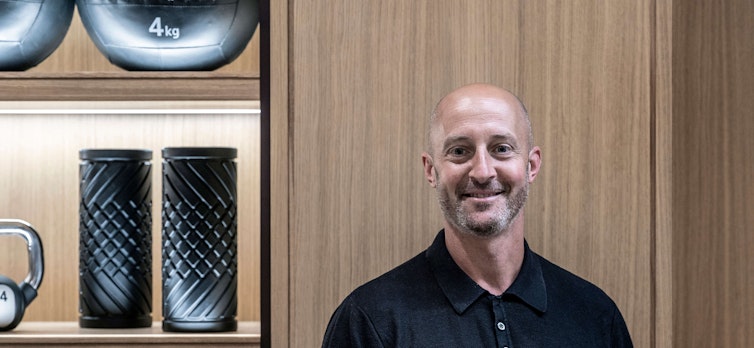 Gideon Remfry in the Auriens gym