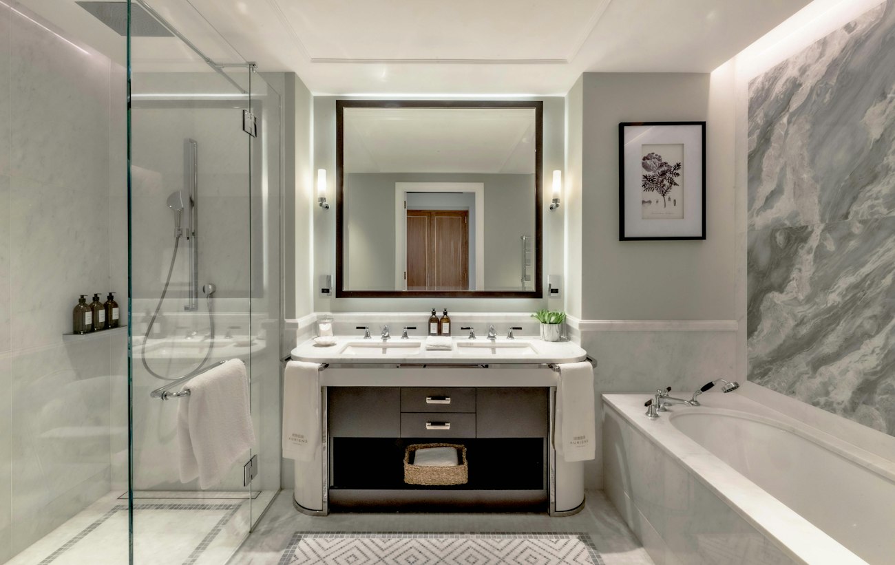 Show bathroom at Auriens Chelsea