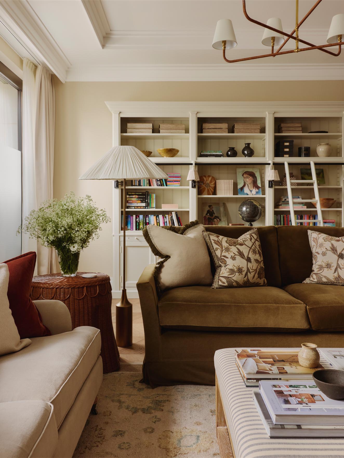 Show apartment living room Auriens Chelsea