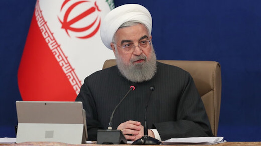 حسن روحانی رئیس‌جمهوری ایران در جلسه‌ی کابینه، تهران، ایران. (عکس از خبرآنلاین) 