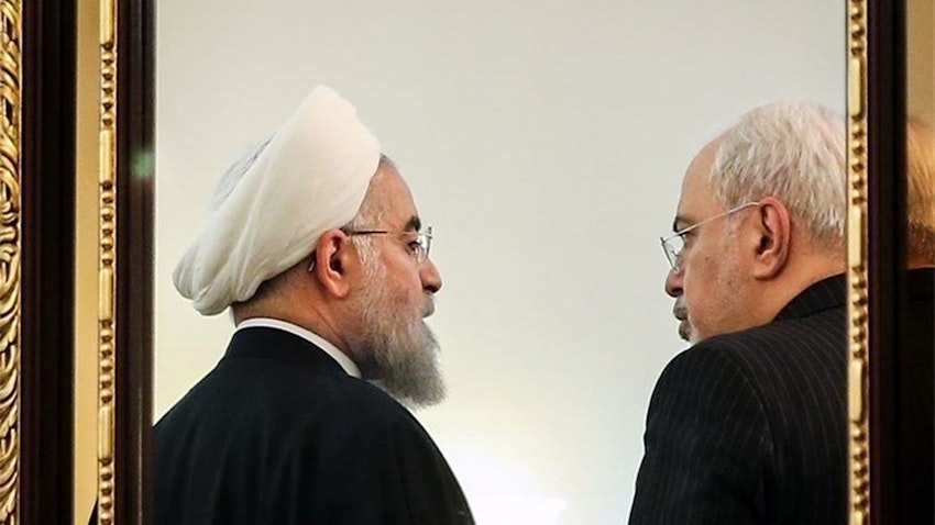  الرئيس الإيراني حسن روحاني ووزير الخارجية محمد جواد ظريف في مبنى وزارة الخارجية، في طهران، إيران. 6 أغسطس/آب 2019 وكالة تسنيم للأنباء.