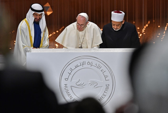 ولي عهد أبو ظبي والبابا والإمام الأكبر للأزهرفي الإمارات، 4 فبراير/شباط 2019 (الصورة عبر غيتي إيماجز)