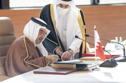 (ولي عهد البحرين يحضر قمة مجلس التعاون الخليجي الحادية والأربعين في مدينة العلا بالمملكة العربية السعودية، 15 يناير/كانون الثاني 2021 (الصورة عبر غيتي إيماجز)