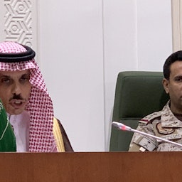 صحبت‌ وزیر خارجه‌ی عربستان در یک کنفرانس مطبوعاتی؛ ریاض، عربستان سعودی، ۲ فروردین ۱۴۰۰/ ۲۲ مارس ۲۰۲۱ (عکس از گتی ایمیجز)