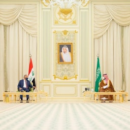 ولي العهد الأمير محمد بن سلمان يلتقي رئيس الوزراء العراقي مصطفى الكاظمي في الرياض في 31 مارس/آذار 2021 (الصورة عبر غيتي إيماجز) 