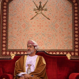 السلطان العماني هيثم بن طارق في قصر العلم في العاصمة مسقط في 21 فبراير/شباط 2020. (الصورة عبر غيتي إيماجز)