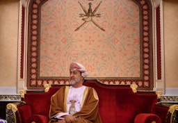 السلطان العماني هيثم بن طارق في قصر العلم في العاصمة مسقط في 21 فبراير/شباط 2020. (الصورة عبر غيتي إيماجز)