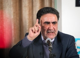 مصطفی تاجزاده کاندیدای رد صلاحیت شده  در یک مناظره در تهران.؛ ۳ بهمن ۱۳۹۷. (عکس از وحید احمدی/  خبرگزاری تسنیم)