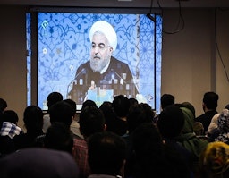 Iranians watch the 2017 presidential debates in Tehran. May. 5, 2017. (Photo by Masoud Shahrestani via Tasnim News Agency)