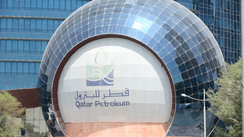 دفتر مرکزی قطر پترولیوم در دوحه؛ ۱۳ تیر ۱۳۹۶/ ۴ ژوئیه ۲۰۱۷. (عکس از گتی ایمیجز)